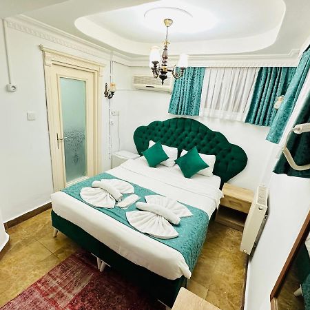 La Petite Maison Hotel Istanbul Exterior photo
