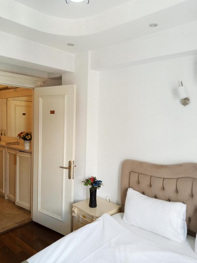 La Petite Maison Hotel Istanbul Exterior photo