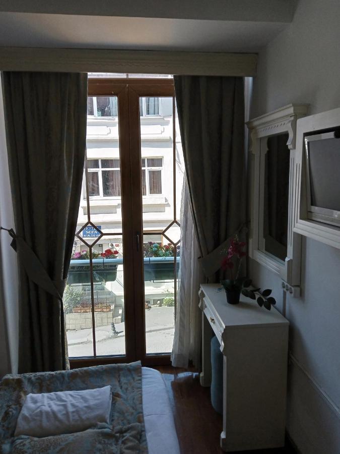 La Petite Maison Hotel Istanbul Exterior photo