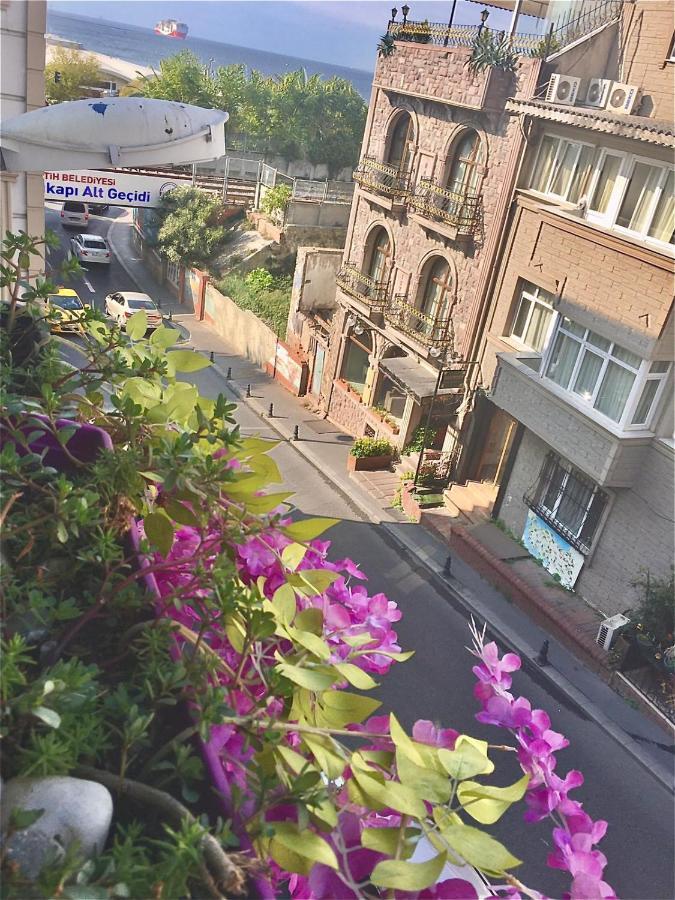 La Petite Maison Hotel Istanbul Exterior photo