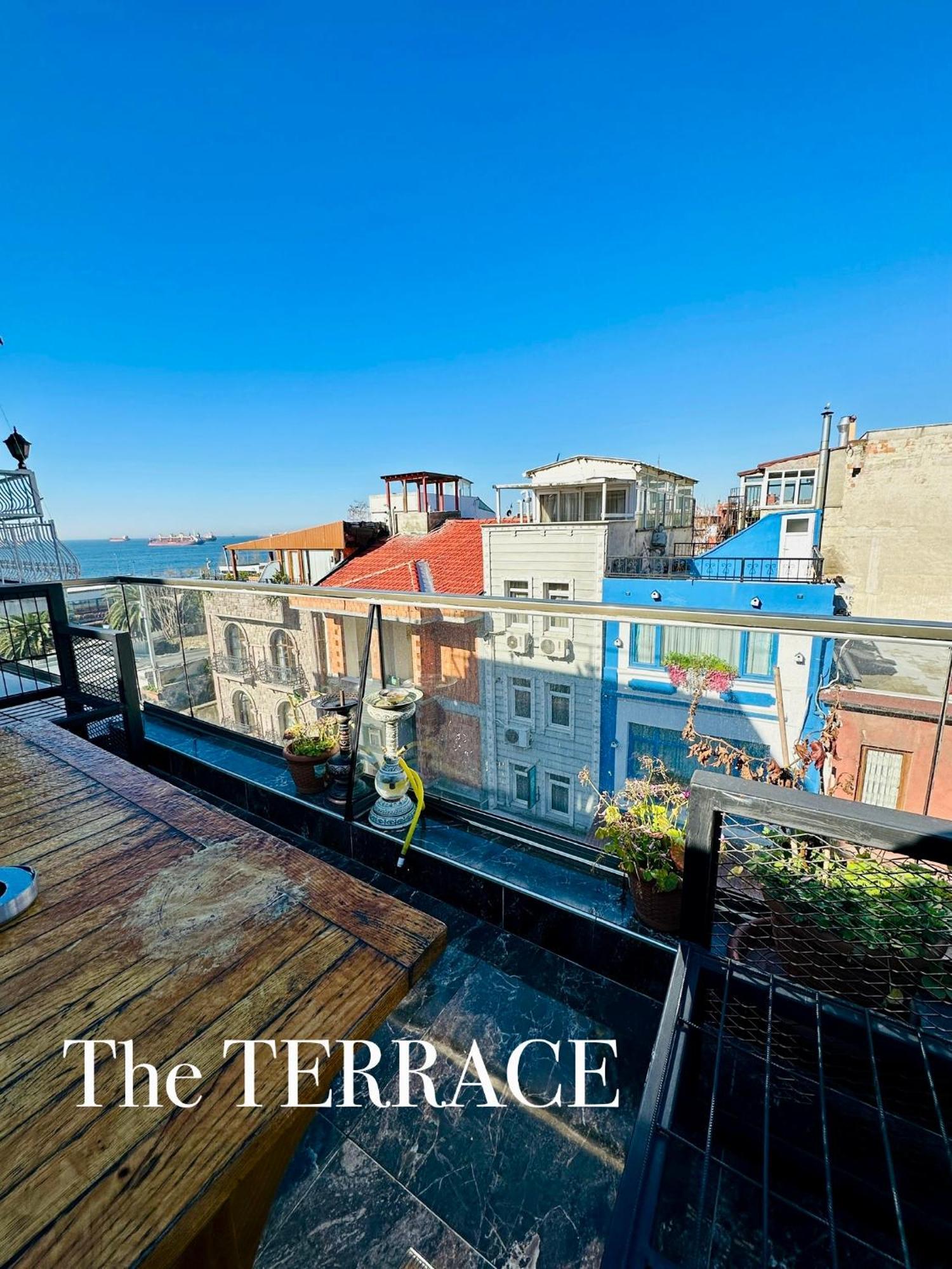La Petite Maison Hotel Istanbul Exterior photo